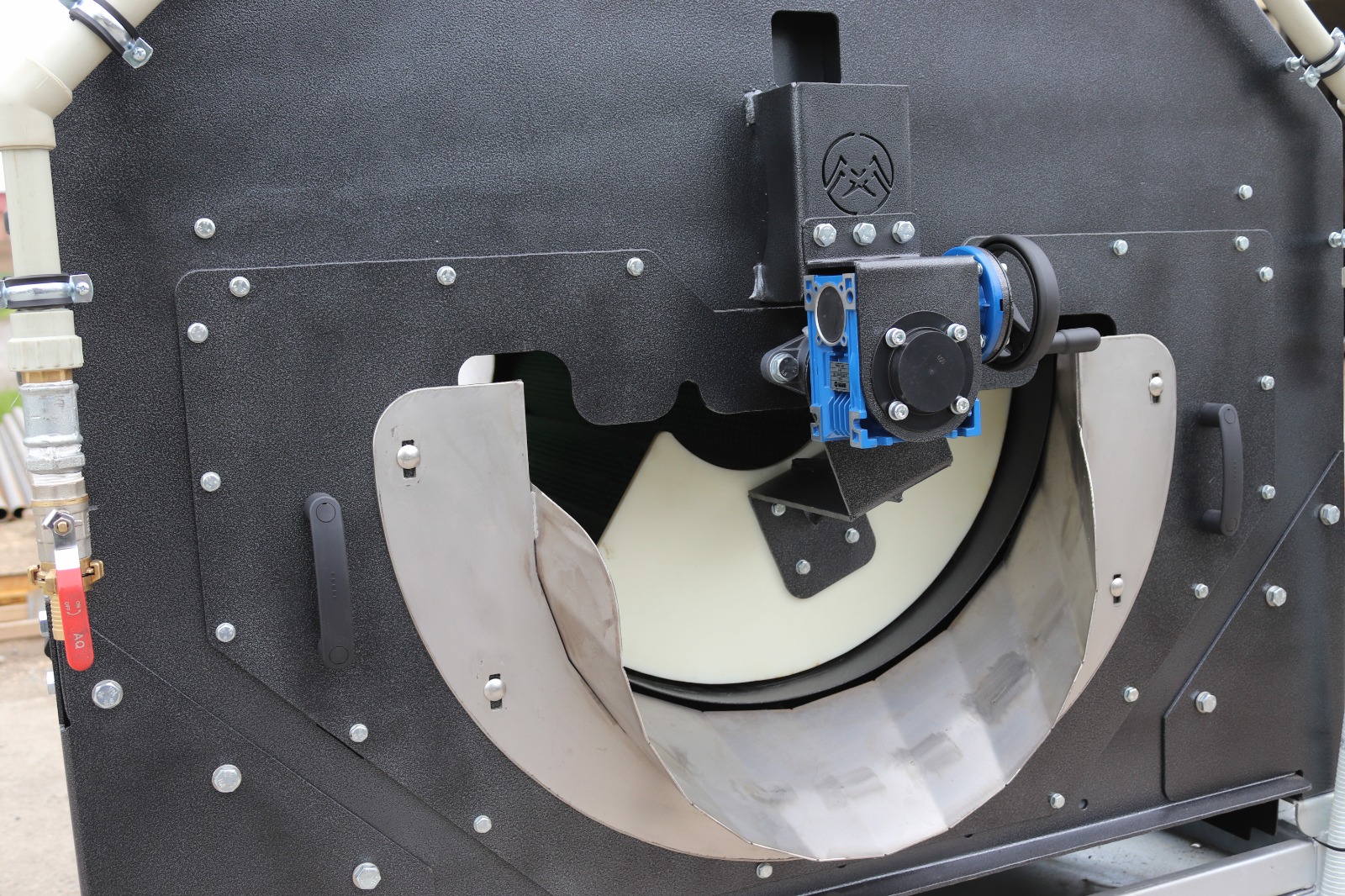 f04b9b6a1f5576e59b2511449f082d53afd043b0